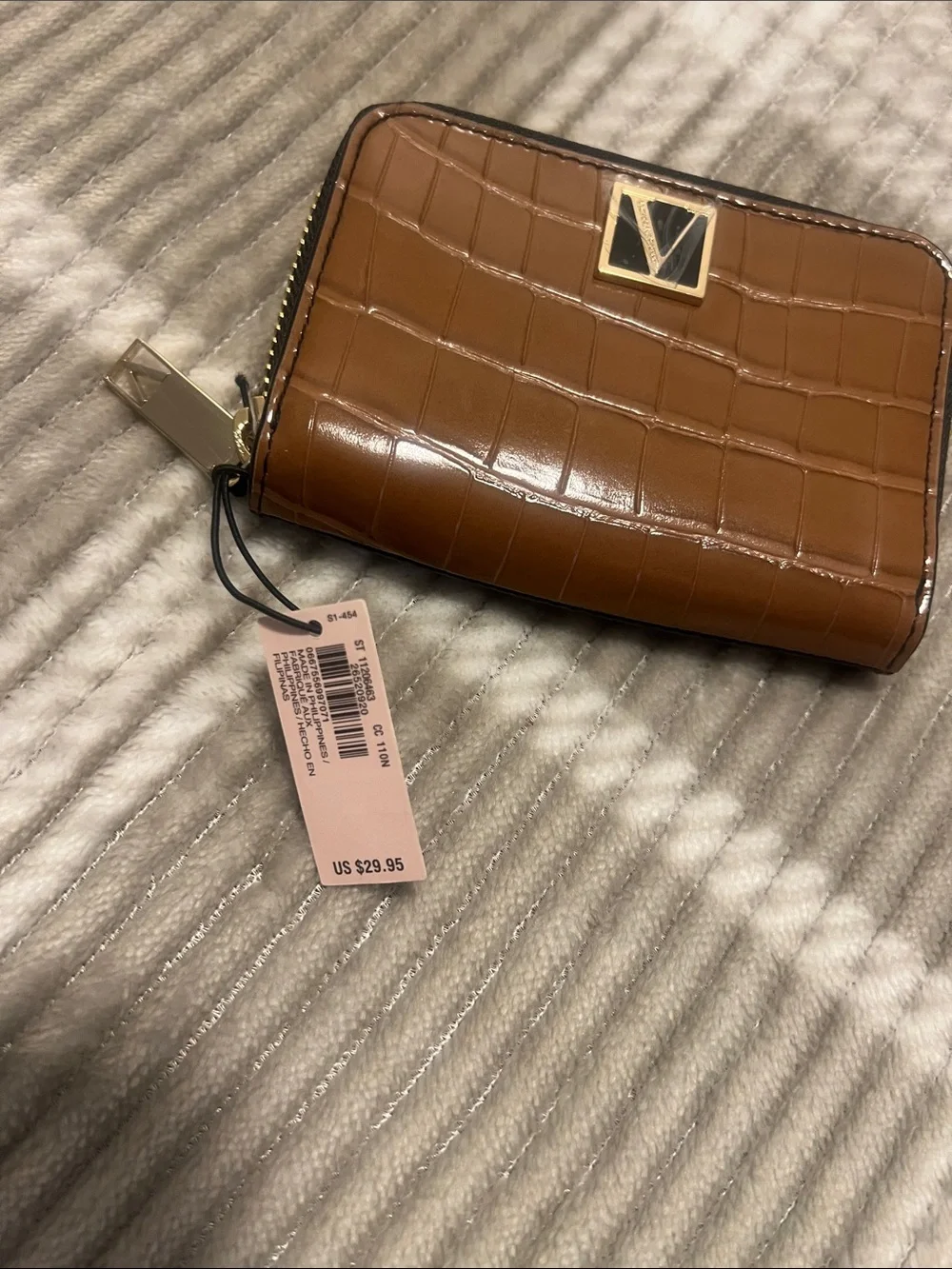 Victoria's Secret Brown Croc-Embossed Zip Wallet with Gold Accent - Picture 3 of 6